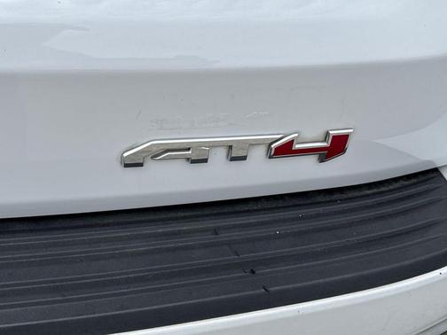 2022 GMC Yukon 4WD AT4