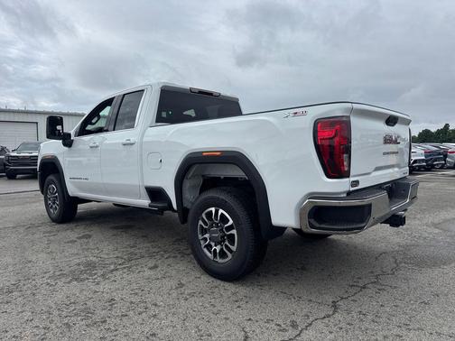 Summit White 2026 GMC Sierra 2500 SLE