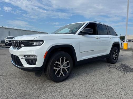 Bright White Clearcoat 2025 Jeep Grand Cherokee Limited
