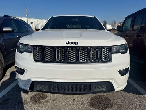 2017 Jeep Grand Cherokee Altitude