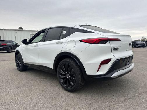 Summit White 2026 Buick Envista Sport Touring FWD