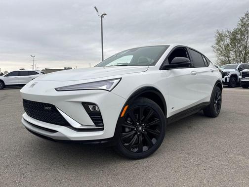 Summit White 2026 Buick Envista Sport Touring FWD