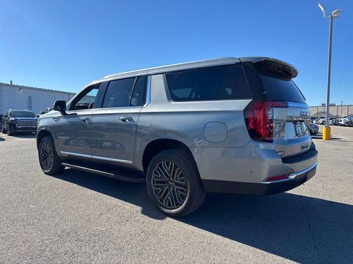 2026 GMC Yukon XL 4WD Elevation