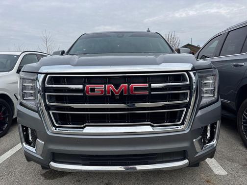 2022 GMC Yukon XL SLT