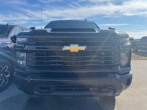 2024 Chevrolet Silverado 2500 Custom