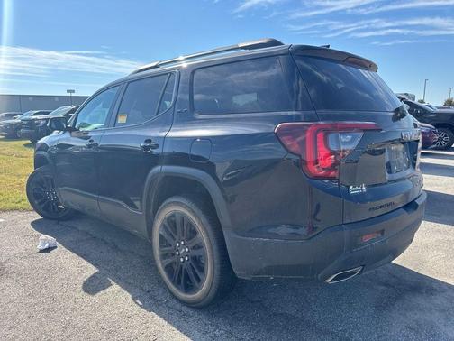2022 GMC Acadia AWD SLT