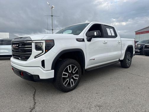 Summit White 2024 GMC Sierra 1500 AT4