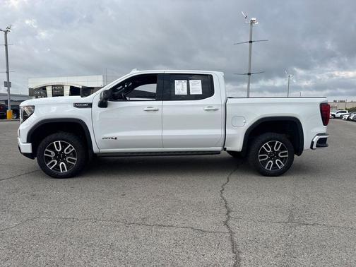 Summit White 2024 GMC Sierra 1500 AT4