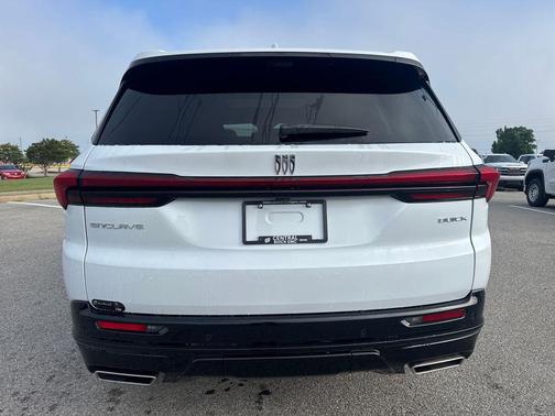 Iridescent White Tricoat 2026 Buick Enclave Sport Touring