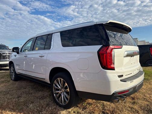 2022 GMC Yukon XL Denali