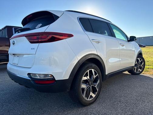 2022 Kia Sportage EX