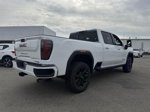 2026 GMC Sierra 2500 AT4