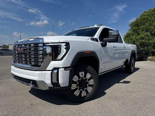 Summit White 2026 GMC Sierra 2500 Denali
