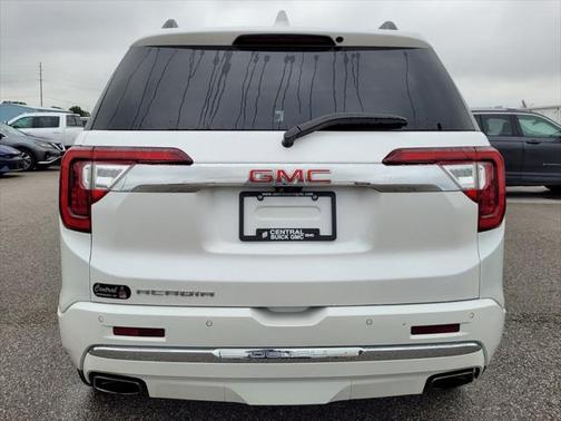 2022 GMC Acadia Denali