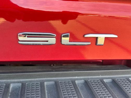 2025 GMC Sierra 2500 SLT