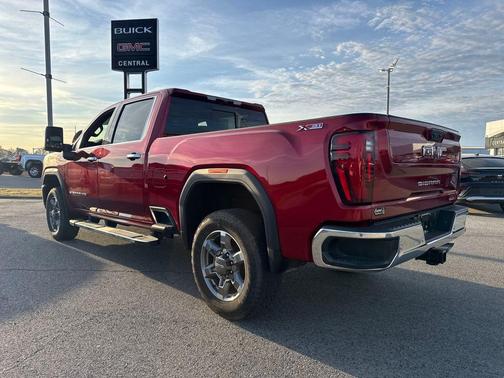 2025 GMC Sierra 2500 SLT