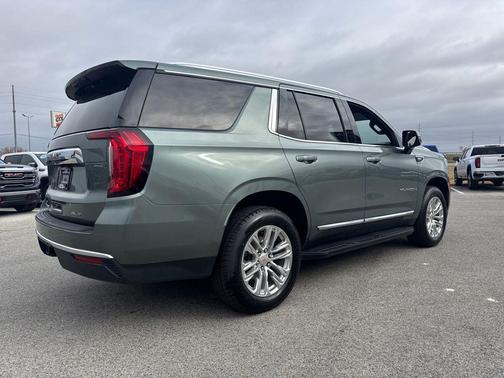 2023 GMC Yukon SLT