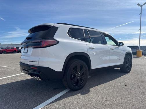 2026 GMC Acadia Elevation FWD