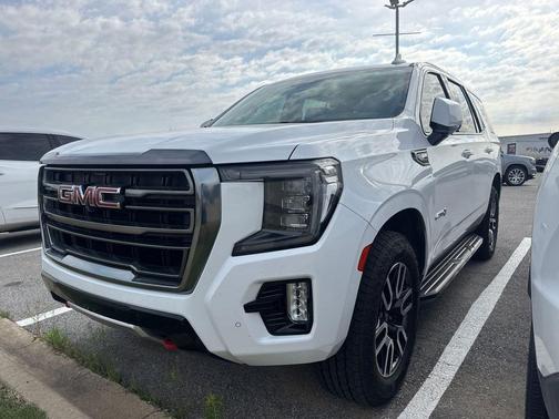 Summit White 2024 GMC Yukon 4WD AT4
