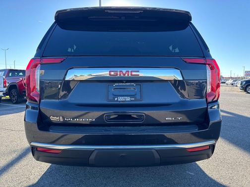 2023 GMC Yukon XL SLT