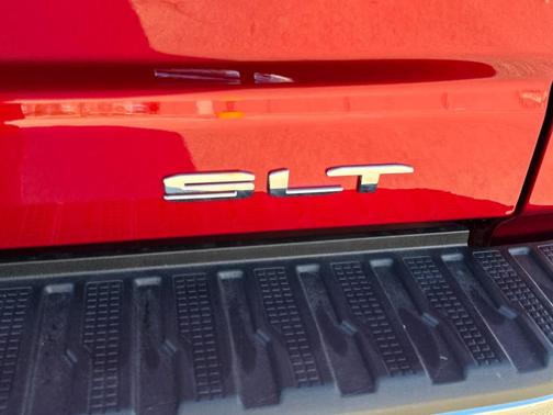 2026 GMC Sierra 2500 SLT