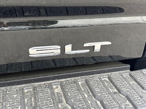 Onyx Black 2026 GMC Sierra 2500 SLT