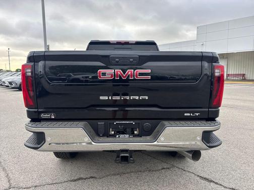 Onyx Black 2026 GMC Sierra 2500 SLT