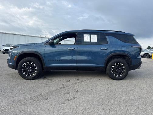 Lakeshore Blue Metallic 2024 Chevrolet Traverse AWD Z71