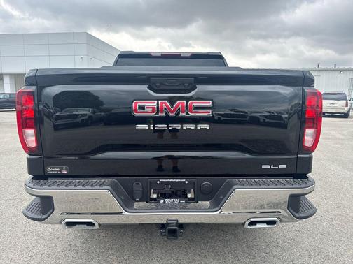 Onyx Black 2026 GMC Sierra 1500 SLE