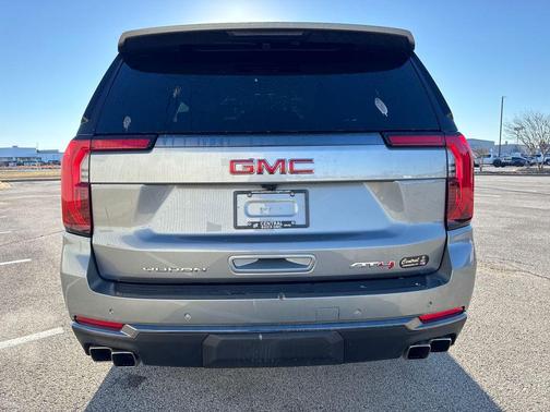 2026 GMC Yukon 4WD AT4