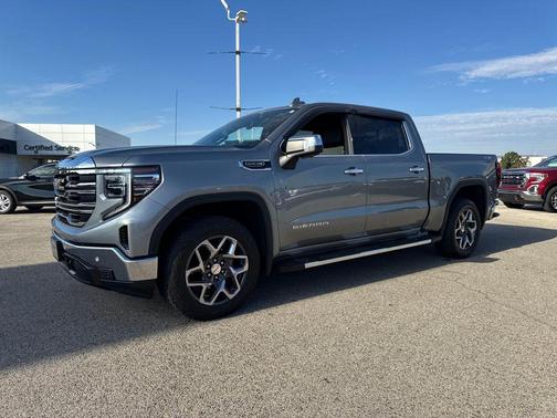 2024 GMC Sierra 1500 SLT
