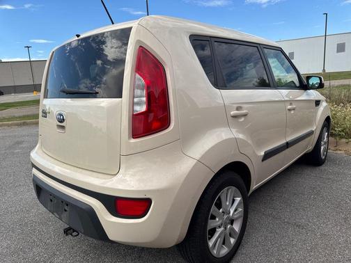2013 Kia Soul +