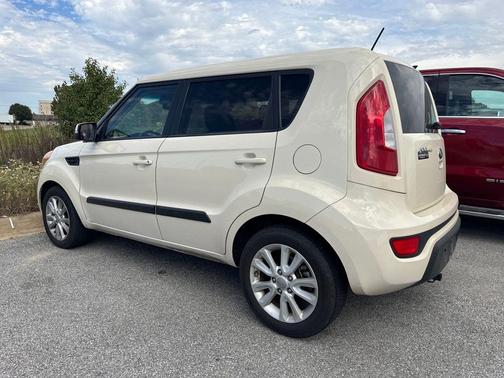 2013 Kia Soul +