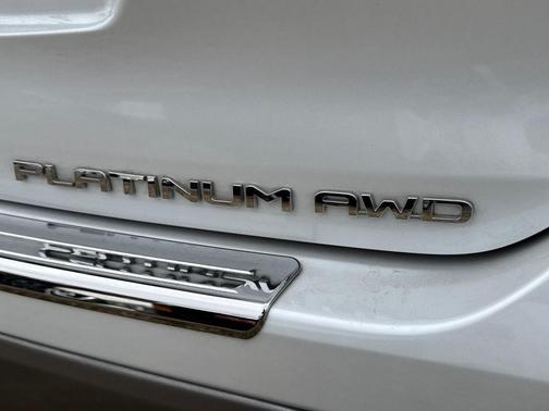 2024 Toyota Highlander Platinum