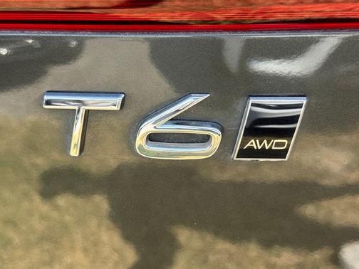 2018 Volvo XC60 T6 Momentum
