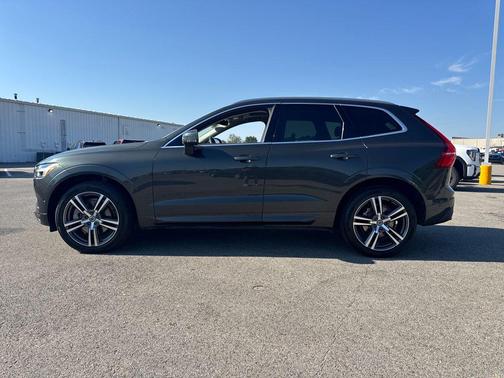 2018 Volvo XC60 T6 Momentum