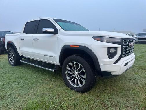 Summit White 2024 GMC Canyon Denali