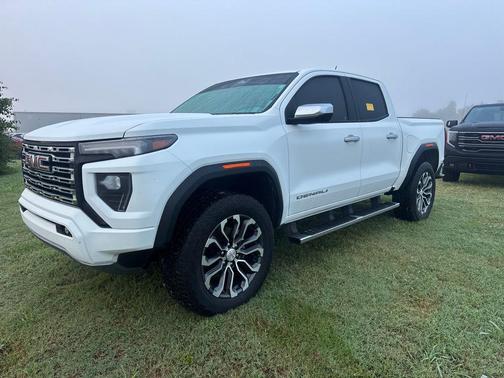 Summit White 2024 GMC Canyon Denali