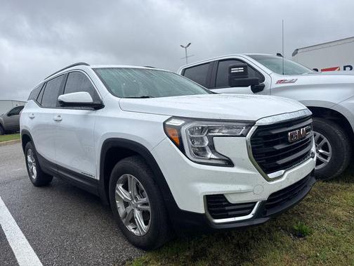 Summit White 2023 GMC Terrain SLE
