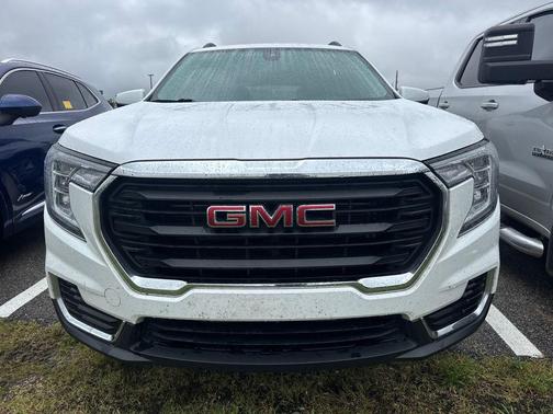 Summit White 2023 GMC Terrain SLE