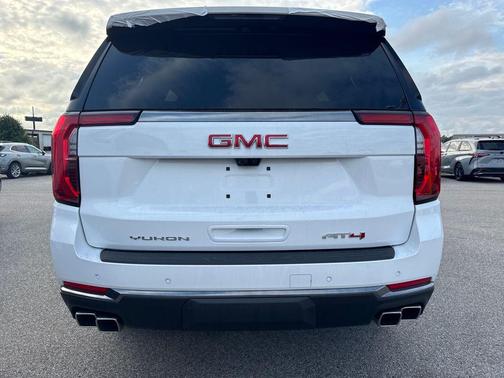 2026 GMC Yukon 4WD AT4