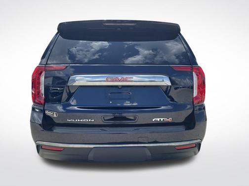2021 GMC Yukon 4WD AT4