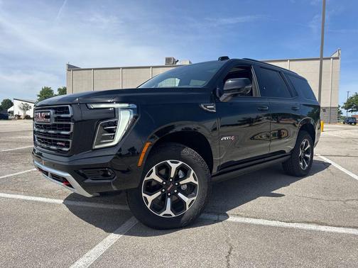 Onyx Black 2026 GMC Yukon 4WD AT4