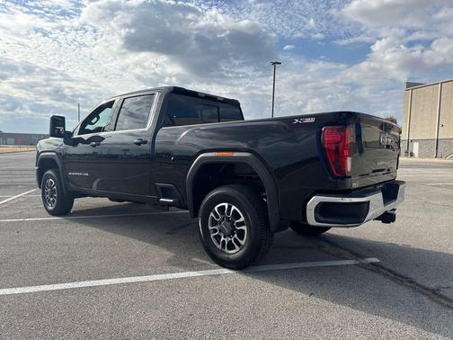 2026 GMC Sierra 2500 SLE