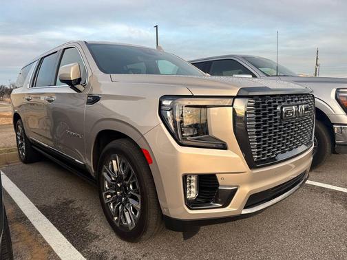 2023 GMC Yukon XL Denali Ultimate