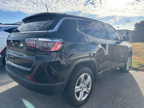 2023 Jeep Compass Sport