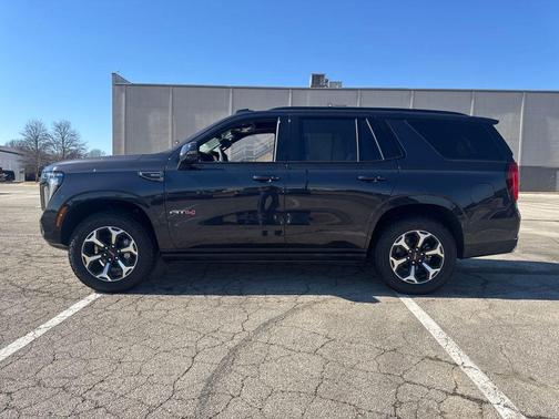 2026 GMC Yukon 4WD AT4