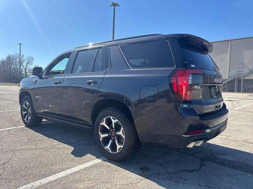 2026 GMC Yukon 4WD AT4