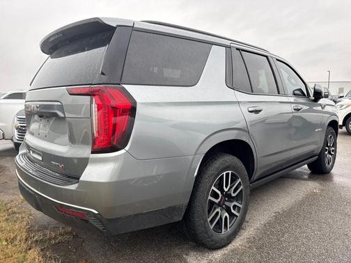 2023 GMC Yukon 4WD AT4