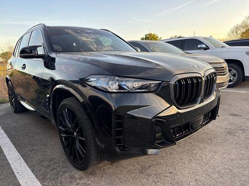 Black Sapphire Metallic 2025 BMW X5 M60i